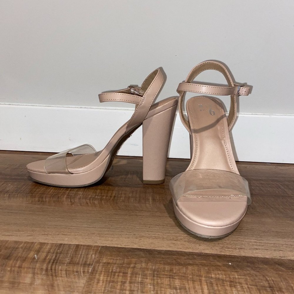 NEW! Nude Heel with Clear Front Strap, Size 7.5